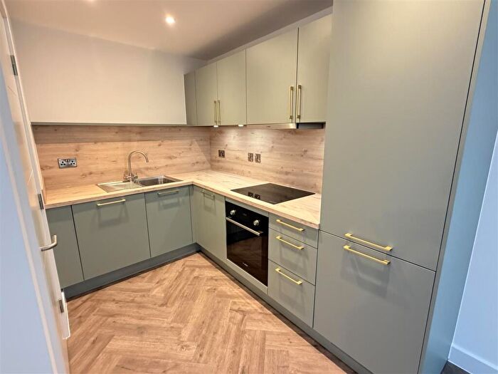 1 Bedroom Apartment To Rent In Fountain Court, Steelhouse Lane, Birmingham, B4