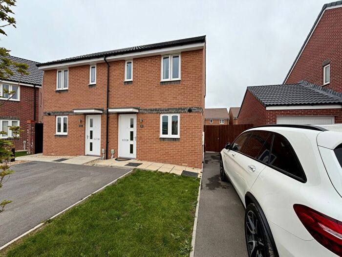 2 Bedroom Semi Detached House To Rent In Arnold Way, Grove, Wantage, OX12