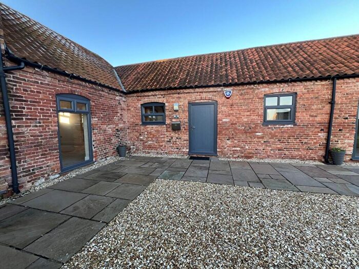 2 Bedroom Barn Conversion To Rent In Manor Farm, Church Laneham, DN22
