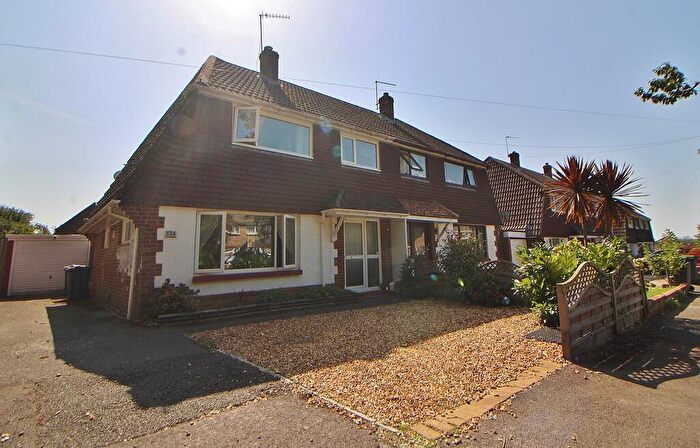 3 Bedroom Semi-Detached House For Sale In Sutton Road, Cowplain, PO8