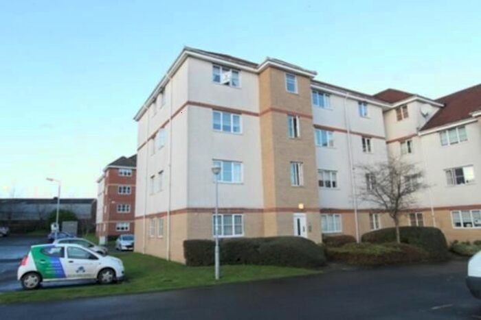 2 Bedroom Flat To Rent In Eversley Street, Tollcross, Glasgow, G32