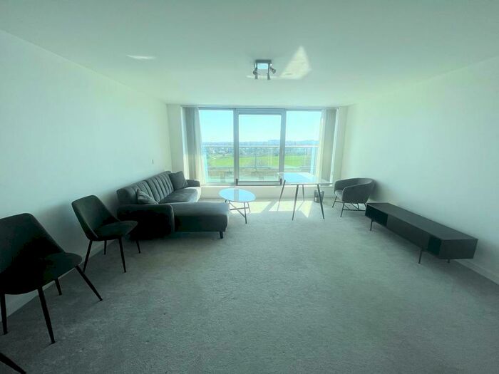 2 Bedroom Apartment To Rent In River Crescent, Waterside Way, Nottingham, NG2