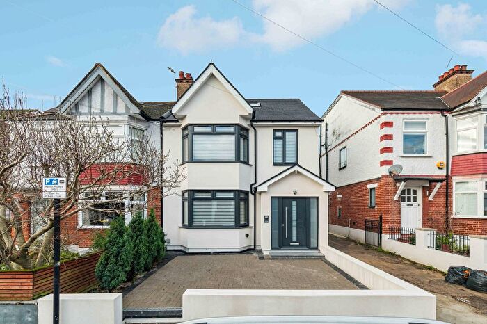 4 Bedroom Semi-Detached House To Rent In Viewfield Road, West Hill, SW18