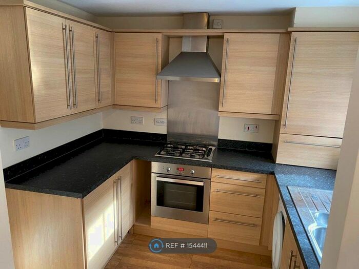 2 Bedroom Flat To Rent In Reed Close, Farnworth, Bolton, BL4