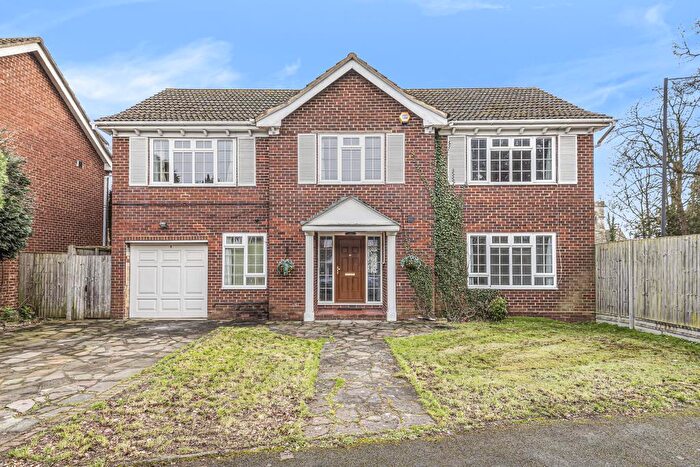 4 Bedroom Detached House To Rent In Stanmore, Harrow, HA7