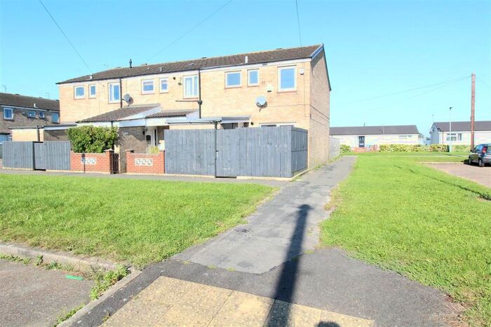 3 Bedroom End Of Terrace House To Rent In Wareham Close, Bransholme, Hull, HU7
