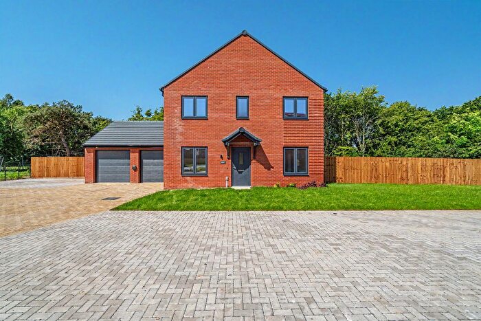 5 Bedroom Detached House For Sale In Eastwood, Bradwell, Great Yarmouth, NR31