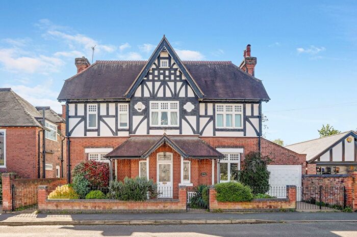 4 Bedroom Detached House For Sale In Briar Gate, Long Eaton, NG10
