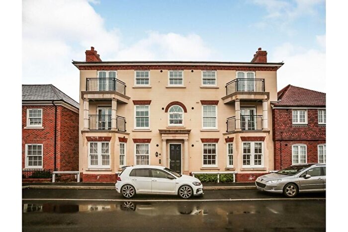 1 Bedroom Flat For Sale In Goodsall Road, Tenterden, Kent, TN30