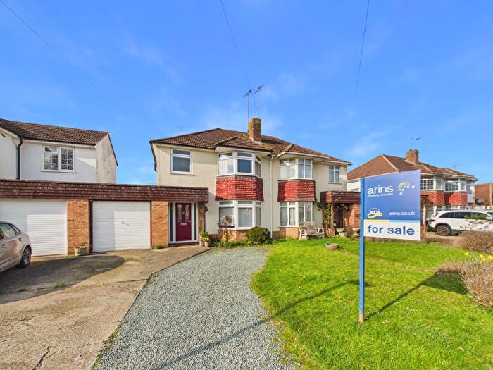 3 Bedroom Semi Detached House For Sale In Repton Road, Earley, Reading, RG6