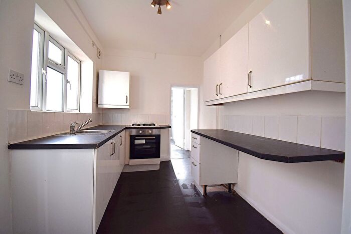 3 Bedroom Terraced House To Rent In Stanhope Road, Northampton, NN2