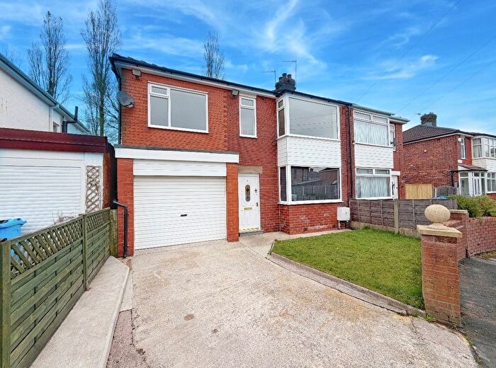 5 Bedroom Semi Detached House For Sale In Elaine Avenue, Blackley, Manchester, M9