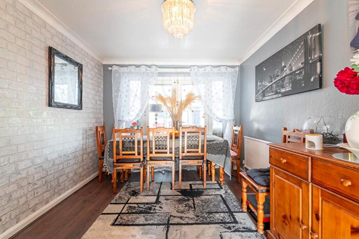 3 Bedroom Detached House For Sale In York Road, Connah's Quay, CH5