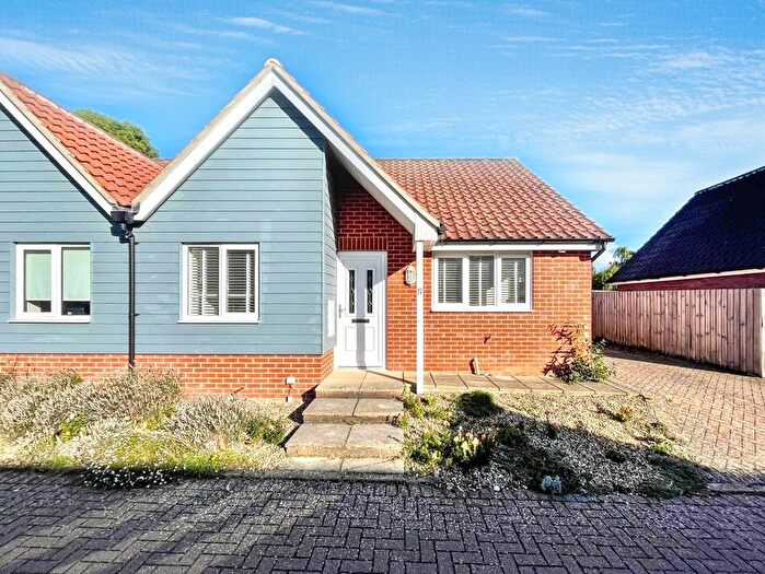 2 Bedroom Semi-detached Bungalow For Sale In Tankard Farm Close, Bildeston, Ipswich, IP7