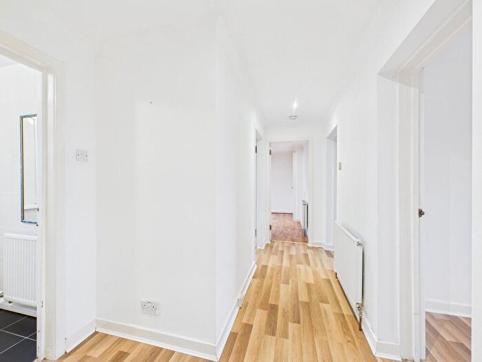 2 Bedroom Flat To Rent In Struthers Crescent, East Kilbride, South Lanarkshire, G74