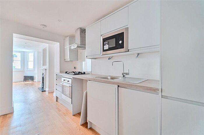 1 Bedroom Apartment For Sale In Devonshire Road, London, SE23