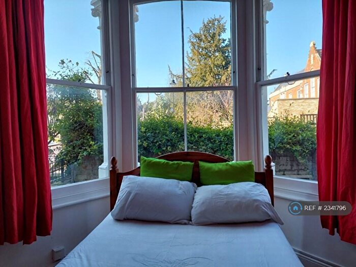 2 Bedroom Flat To Rent In Messina Avenue, London, NW6