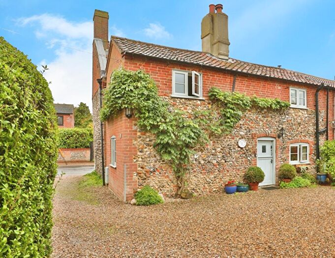 2 Bedroom Semi-Detached House For Sale In The Street, Bawdeswell, Dereham, NR20