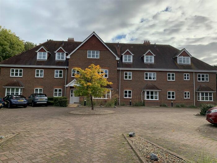 1 Bedroom Flat To Rent In Reading Road, Sherfield-On-Loddon, Hook, RG27