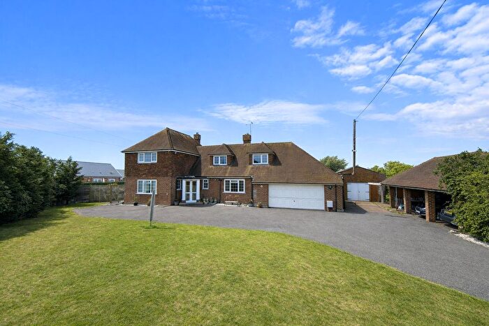 4 Bedroom Detached House For Sale In Cockreed Lane, New Romney, TN28