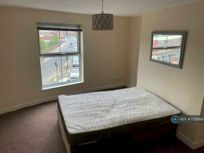 2 Bedroom Flat To Rent In Deansgate, Bolton, BL1