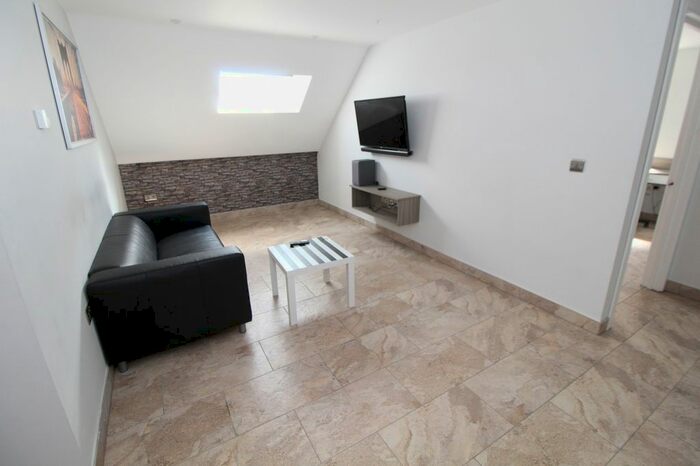 1 Bedroom Flat To Rent In Gulson Lodge, Gulson Road, Coventry, West Midlands, CV1