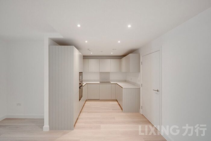2 Bedroom Flat For Sale In Ellipse House, Eden Place, London, E16