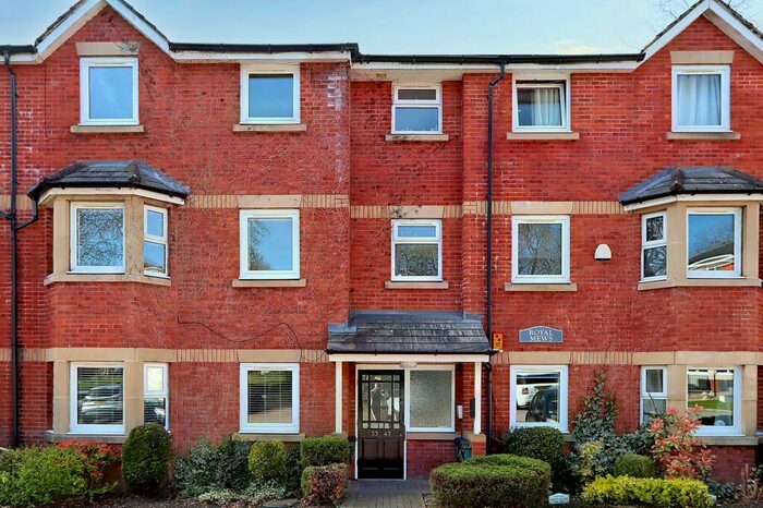 2 Bedroom Flat To Rent In The Parklands, Radcliffe, M26