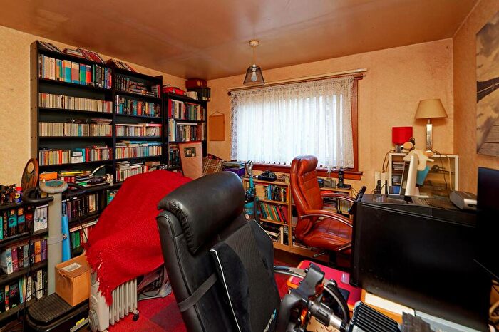 3 Bedroom Terraced House For Sale In Mossbank, Livingston, EH54