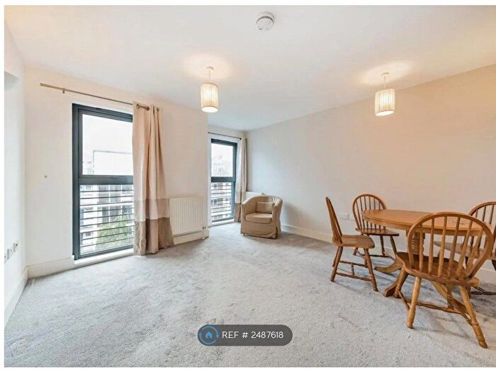 1 Bedroom Flat To Rent In Pillfold House, London, SE11