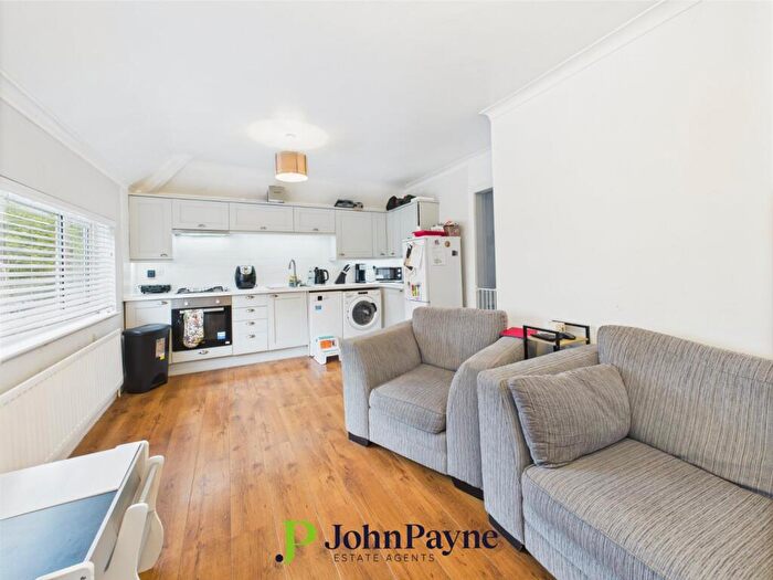 2 Bedroom Apartment To Rent In Green Lane, Finham, Coventry, CV3