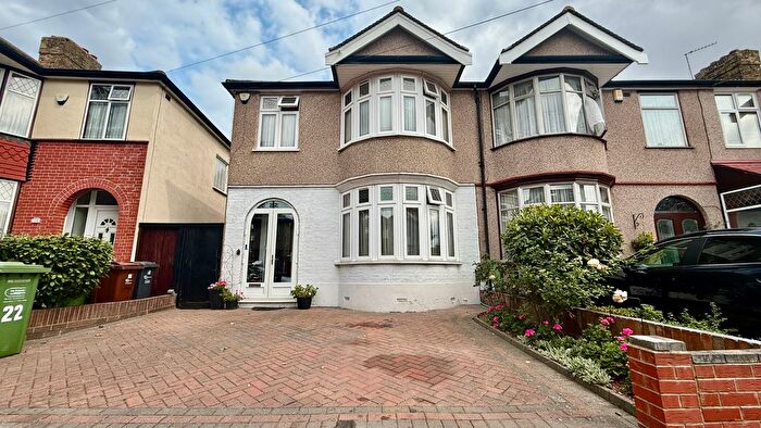 3 Bedroom End Terrace House To Rent In Sheringham Drive, Barking, IG11