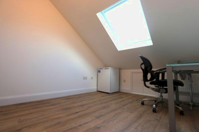 Property To Rent In Hertford Road, Enfield, EN3