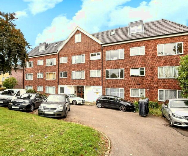 1 Bedroom Property To Rent In Finchley Lodge, Gainsborough Road, London, N12