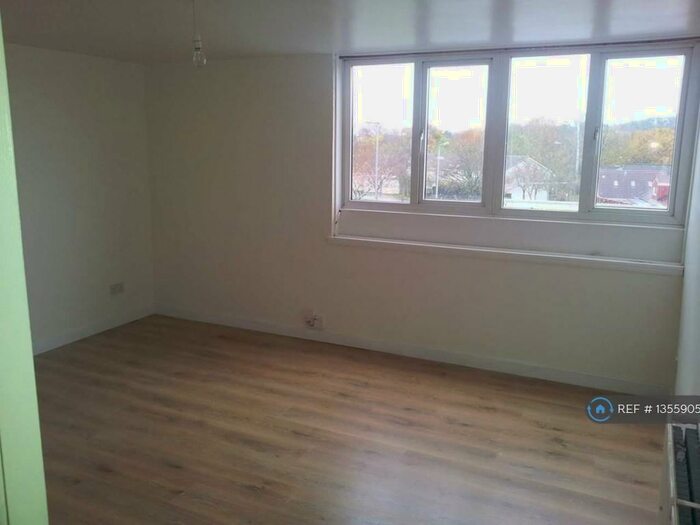 3 Bedroom Flat To Rent In Alloway Road, East Kilbride, G74