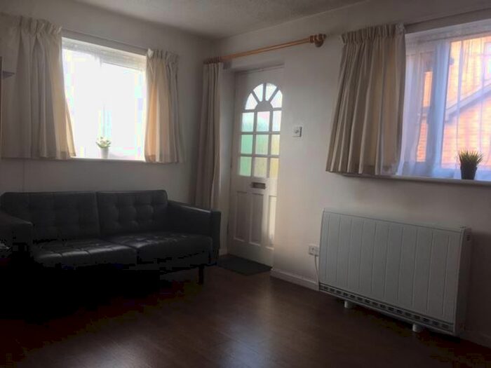 1 Bedroom End Of Terrace House To Rent In The Oaks, Milton, Cambridge, CB24