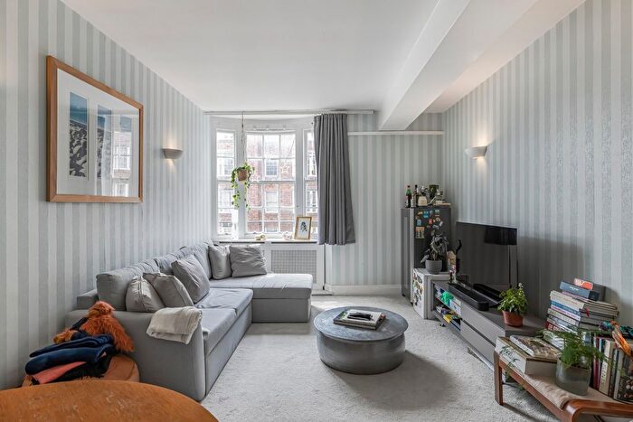 1 Bedroom Flat For Sale In Porchester Road, Bayswater, London, W2