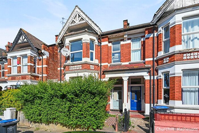 3 Bedroom Maisonette For Sale In Harlesden Gardens, London, NW10