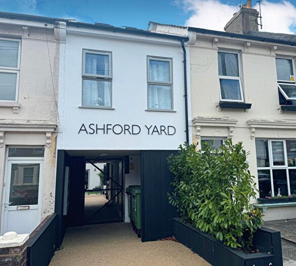 1 Bedroom Flat To Rent In Ashford Road, Eastbourne, BN21