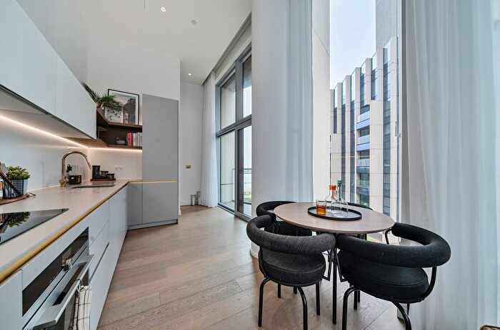2 Bedroom Flat For Sale In Peninsula Riverfront, Cutter Lane, Greenwich Peninsula, SE10