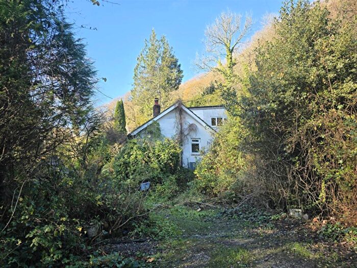 2 Bedroom Cottage For Sale In Login, Whitland, SA34