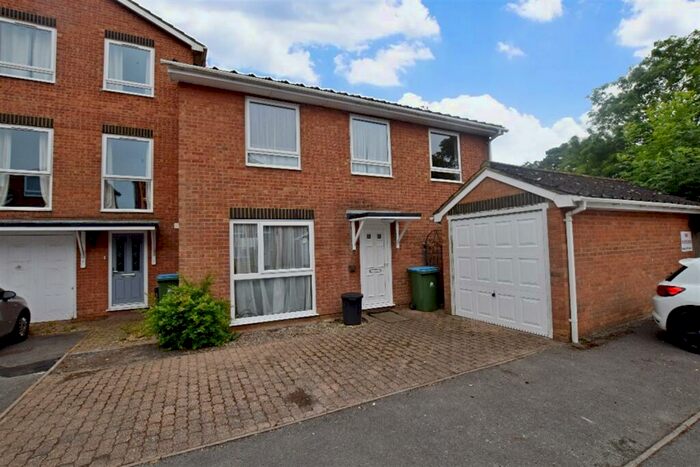 3 Bedroom Semi-Detached House To Rent In Woodend, Amberley Drive, Bognor Regis, PO21