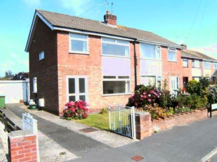 3 Bedroom Semi-Detached House To Rent In Cardigan Road, Wrexham, LL12