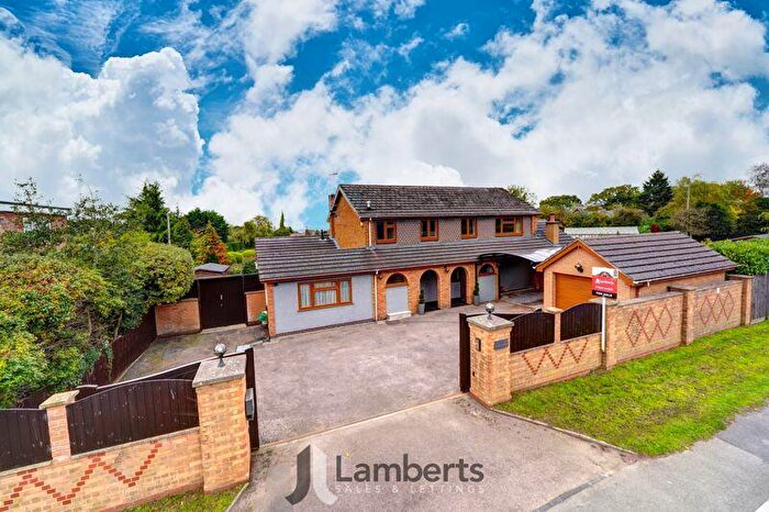 5 Bedroom Detached House For Sale In The Ridgeway, New End, Astwood Bank, B96