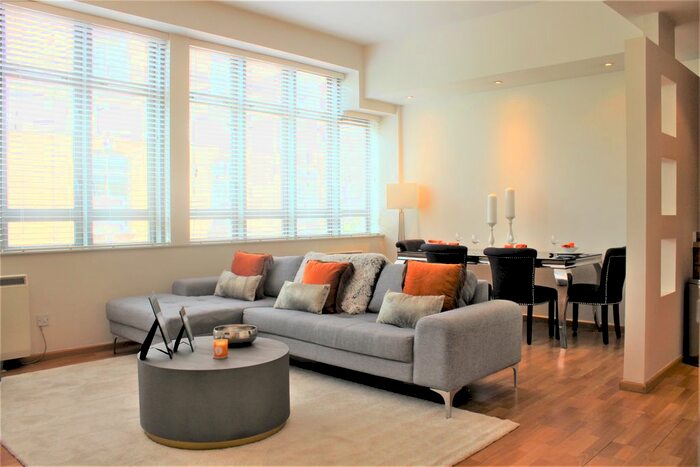 1 Bedroom Flat To Rent In Lawrence House, City Road, Clerkenwell, London, EC1V