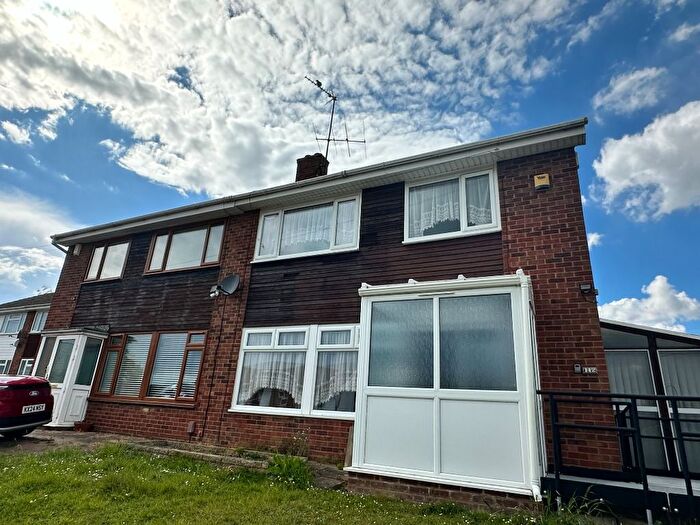 3 Bedroom Semi-Detached House To Rent In Henshaw Road, Wellingborough, NN8