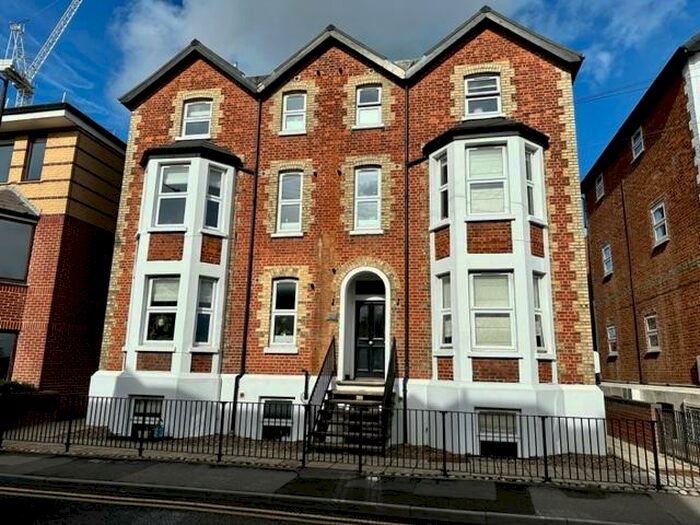 1 Bedroom Apartment To Rent In York Road, Maidenhead, SL6