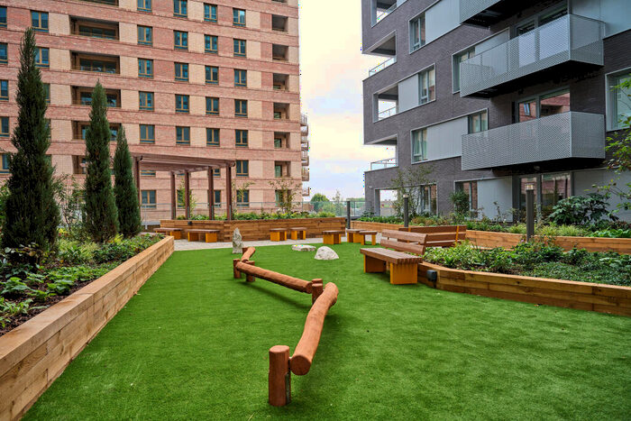 2 Bedroom Apartment To Rent In Fortunes Dock, Canning Town London, E16