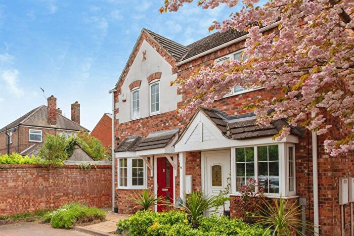 2 Bedroom End Of Terrace House For Sale In The Creamery, Sleaford, NG34