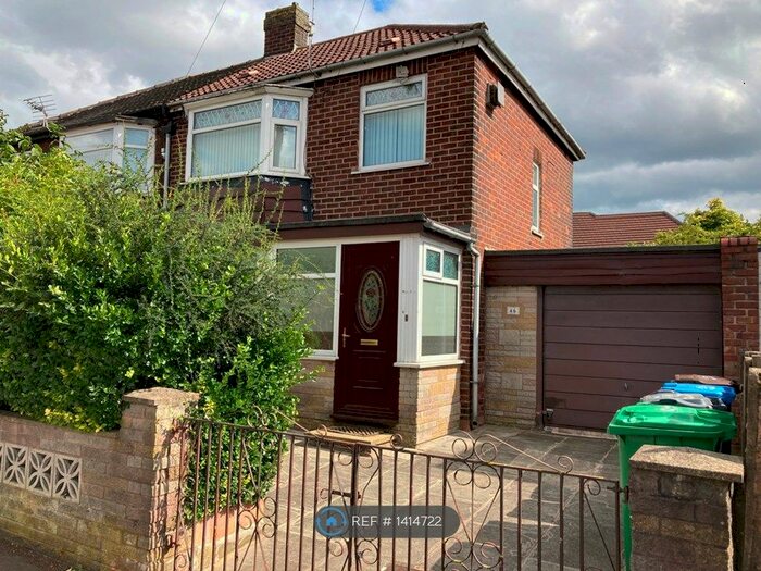 3 Bedroom Semi-Detached House To Rent In John Heywood Street, Manchester, M11